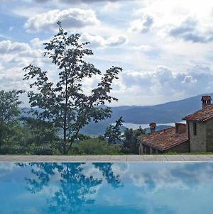 Villa Vallorsaia con piscina privata senza vicini Sansepolcro Exterior photo