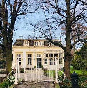 Tiny House In Tuin Van De Statige Villa Mariahof Dordrecht Exterior photo