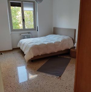 Stanza con bagno privato - Famagosta M2 - Milano Appartamento Exterior photo