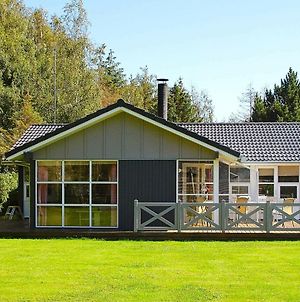 Four-Bedroom Holiday Home In Vaeggerlose 22 Bøtø By Exterior photo