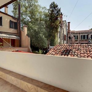 Venice Traditional Home With Terrace Exterior photo