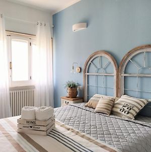Dimora Mediterranea Bed and Breakfast Mattinata Exterior photo