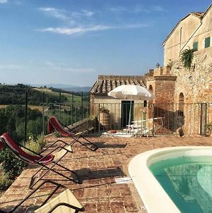 La Capanna,piscina,vista,WiFi,in paese Villa San Giovanni dʼAsso Exterior photo