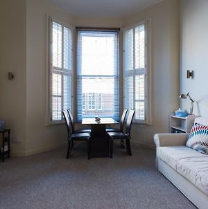 Modern 1 Bed Flat In Knightsbridge Appartamento Londra Exterior photo