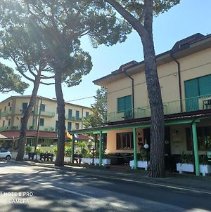 Hotel Dependance Montecatini-Terme Exterior photo