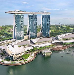 Marina Bay Sands Hotel Singapore Exterior photo