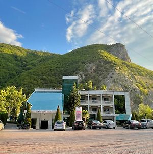 Hotel Ballkan Elbasan Exterior photo