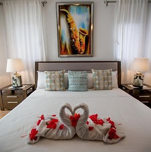 Rolando share apart Bed and Breakfast Punta Cana Exterior photo