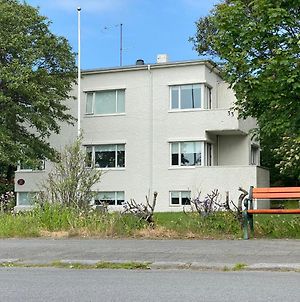 Central apartment next to central station BSI Reykjavík Exterior photo
