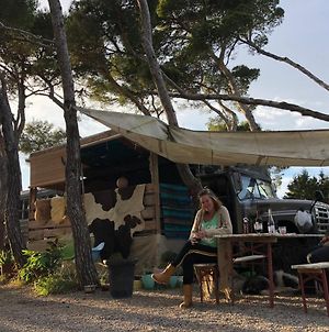 Vintage Camper - And Apartment Ibiza Es Cana Exterior photo