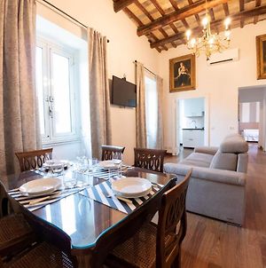 The Best Rent - Beautiful Two-Bedroom Apartment Near Colosseo Roma Exterior photo