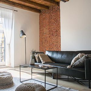 BNBUTLER BUENOS AIRES - Moderno appartamento di design nel cuore di Milano Exterior photo