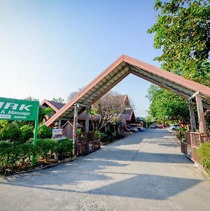 Mrk Resort & Massage Lop Buri Exterior photo