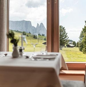 Hotel Steger-Dellai Alpe Di Siusi Exterior photo