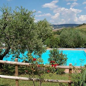 Tranquil holiday home in San Casciano dei Bagni with pool Exterior photo
