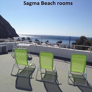 Sagma Beach Rooms Perissa (Santorini) Exterior photo