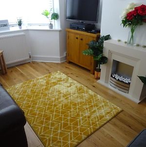 Cosy 2 Bed House In Leyton - Close To Vibrant East Village, Westfield, Olympic Park And The Canals Londra Exterior photo