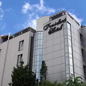President Hotel Bacău Exterior photo