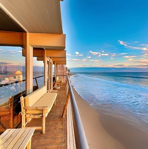 Stunning Malibu Beach Front Villa Exterior photo