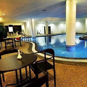 Holiday Villa Hotel&Suites Kota Bharu Exterior photo
