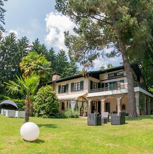 Wonderful Villa Between Como And Milano Sirtori Exterior photo