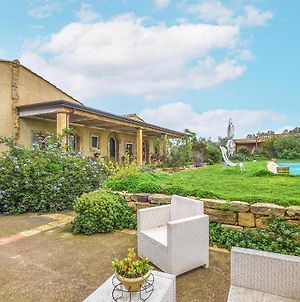 Stunning Home In Caltagirone With Private Swimming Pool, Outdoor Swimming Pool And Swimming Pool Exterior photo