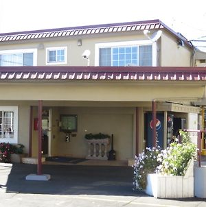 Inn At Bayshore San Mateo Exterior photo