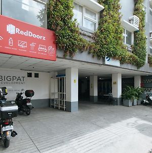 Reddoorz Hostel Bigpat Pasay Manila Exterior photo