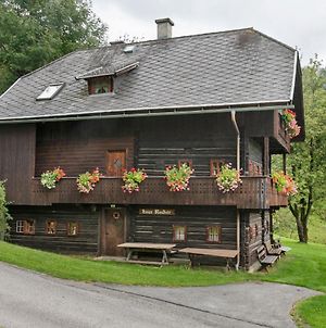 Vintage Holiday Home In Arriach With Private Garden Exterior photo