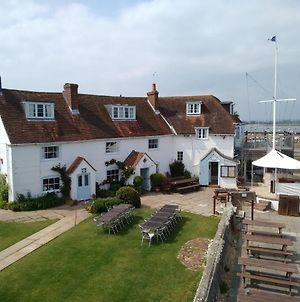 Itchenor Sailing Club Bed and Breakfast Chichester Exterior photo