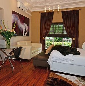 Saffron Guest House Johannesburg Room photo