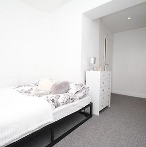 Lovely 3 Bed Spacious Flat Apartment In Central Londra Exterior photo