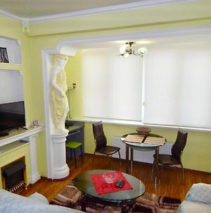 Cozy One Bdr Apartment In Botanica, Kishinev Chişinău Exterior photo