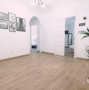 Clink Rooms & Flats Valenza Exterior photo