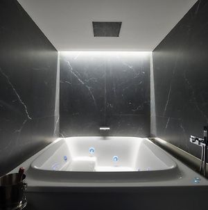 Five Stars Florence Luxury Apartments With Jacuzzi Exterior photo