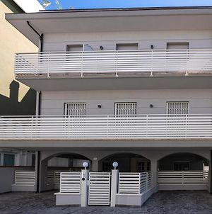 Casa Plauto con appartamento grande Bellaria-Igea Marina Exterior photo