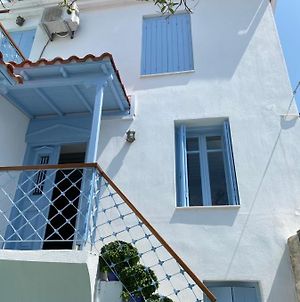 Beautiful Townhouse In Skiathos Town Villa Exterior photo