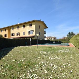 Beautiful Apartment In Lugana Di Sirmione With Outdoor Swimming Pool And 1 Bedrooms San Martino della Battaglia Exterior photo