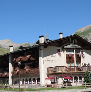 Hotel Flora Livigno Exterior photo