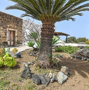 Nice Home In Pantelleria With Wifi And 2 Bedrooms Pantelleria Island Exterior photo