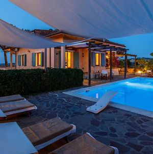 Villa delle Rose - Modern design, pool&AirCO Colbordolo Exterior photo
