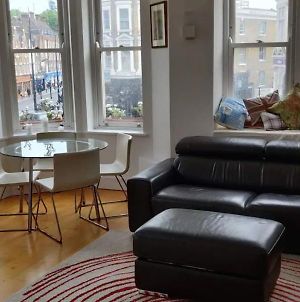 Homely 1 Bedroom Apartment In The Heart Of Vibrant Camden Londra Exterior photo
