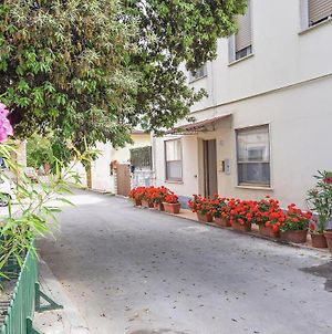 Nice Apartment In Vecchiano With Wifi And 1 Bedrooms Exterior photo