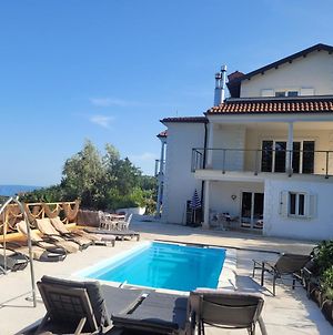 Ferienwohnung Mit Pool Kroatien Mit Meerblick Und Pool Laurana Exterior photo