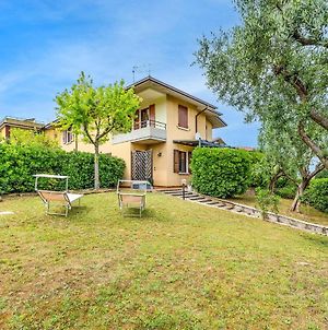 Awesome home in Desenzano del Garda with WiFi&3 Bedrooms Exterior photo