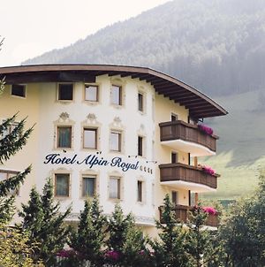 Wellness Refugium & Resort Hotel Alpin Royal - Small Luxury Hotels Of The World Cadipietra Exterior photo