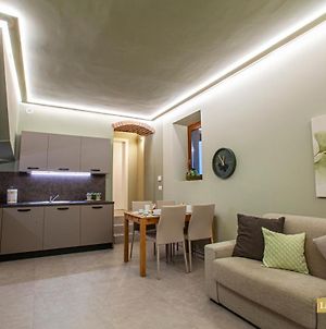 Suite Apartment Smeraldo - Cuneo Exterior photo