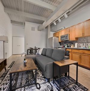 Industrial Loft Apartments In The Beautiful Superior Building Minutes From Firstenergy Stadium 219 Cleveland Exterior photo