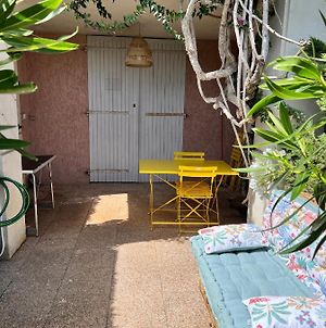 Le Lavandou Cavalière -Rez de jardin bord de mer Appartamento Exterior photo