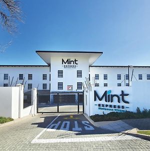 Mint Express Melrose View Appartamento Johannesburg Exterior photo